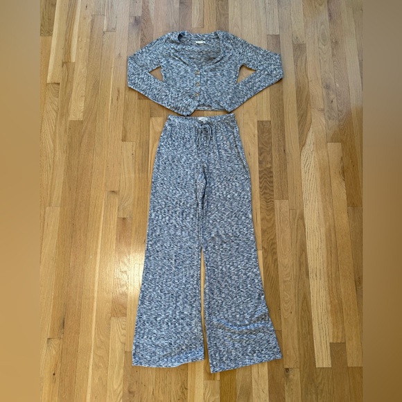 Billabong Essentials 2pc Lounge Set Knit Crop Top & Wide Leg Pants XS sold out - Picture 4 of 12